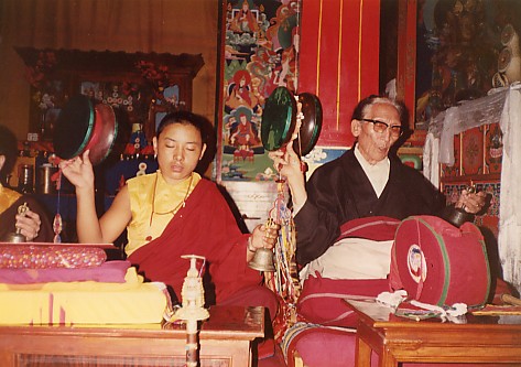 Chod Master Namka Dorje teaching Chod and practising with lamas and nuns